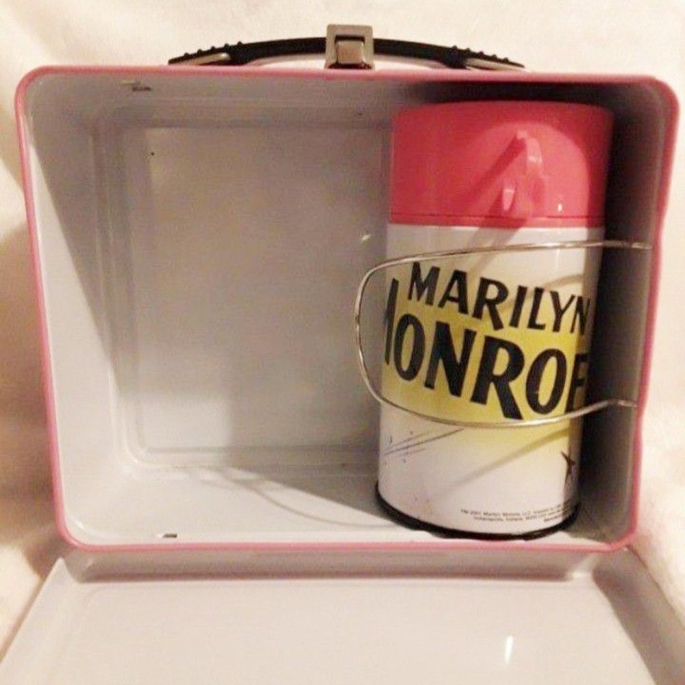 Marilyn Monroe Limited Edition Collector's Tin Lunchbox With Thermos - Picture 4 of 6